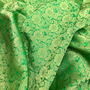 PURE MULBERRY SILK fabric by the yard - Green silk - Dress making - Gift for her - Silk apparel fabric - Sewing clothes - Silk for sewing