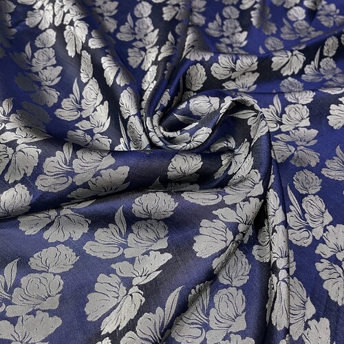 Tecido de seda pura de amoreira vendido por metro - Seda azul com flor branca - Tecido de seda feito à mão - Fibra orgânica - Ideal para costura - Presente para ela