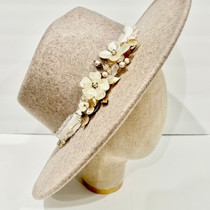 Oatmeal tan fedora, elegant fedora, bridal rhinestone fedora, bridal elegant hat, rhinestone Panama hat, sequins fedora, flower hat
