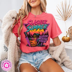 Camiseta de verano estilo slasher, camiseta retro de campamento de terror, Halloween de los 80, camiseta de verano/verano, camiseta de campamento espeluznante, camiseta con estética slasher vintage Crunchberry