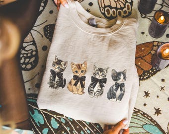 Vintage Coquette Kitten Sweatshirt, Retro Cat Pullover, Cute Coquette Aesthetic Crewneck, Cozy Vintage Style Cat Sweater, Cat Lady Sweater