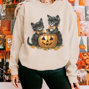 Vintage 90s Cat Halloween Sweatshirt, Retro Halloween Shirt, Spooky Cat Sweater, Pumpkin Shirt, Cat Lover Shirt, Black Cat Shirt