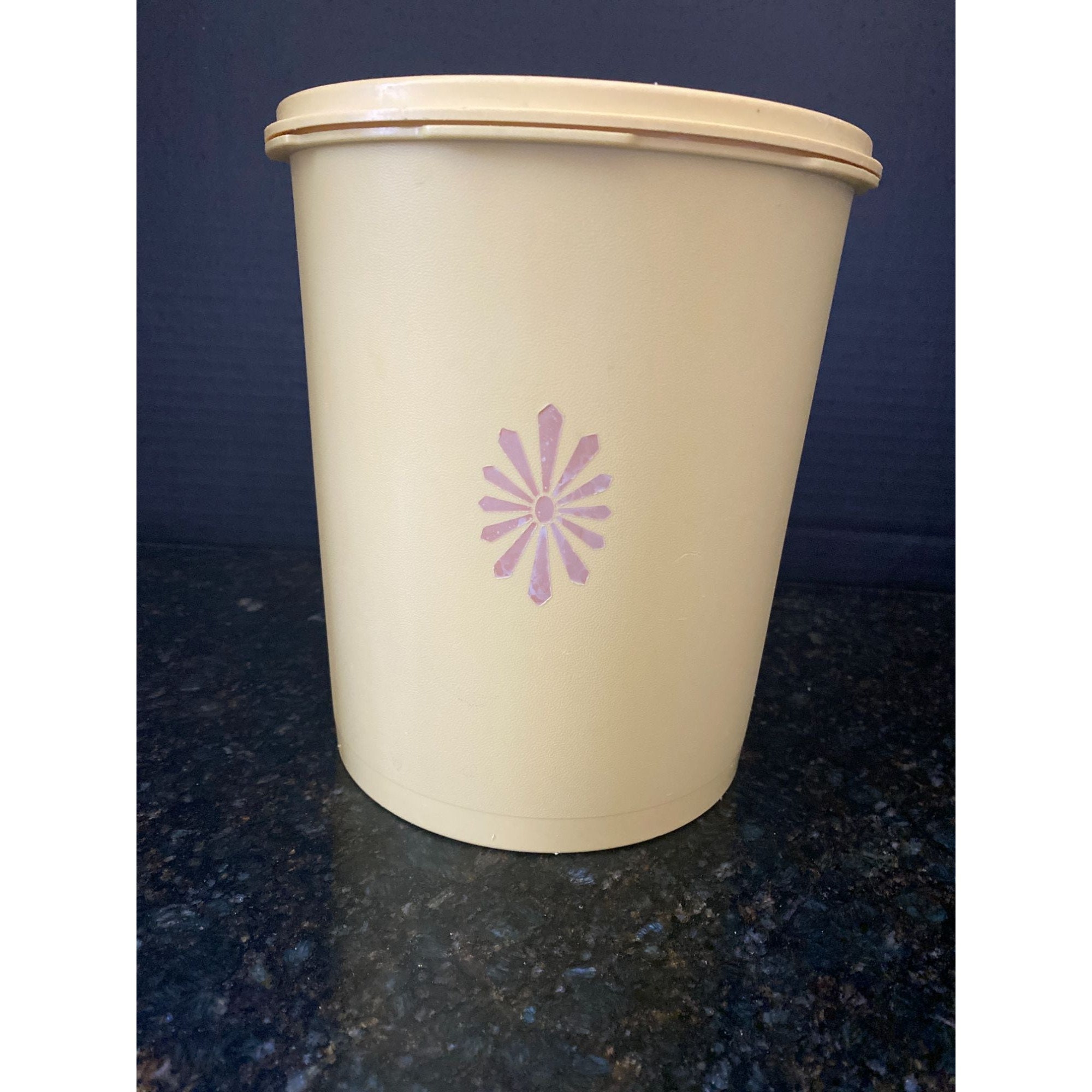 Tupperware Canister 807-8 Yellow 12 Cup Canister With Lid 7 1/2