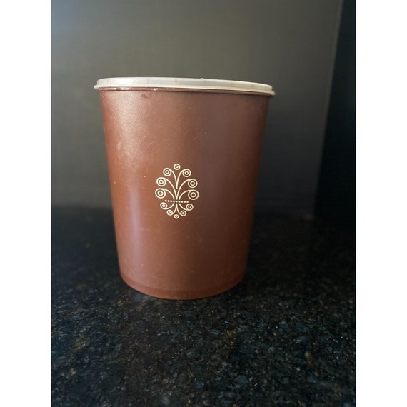Tupperware Brown Servalier Large Canister, Vintage 8 1/4