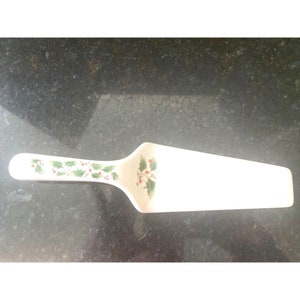 Christmas Holly and Berry Cake Server