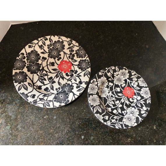 Queen's by Churchill Black/white With Red Flower Plates, 1 Dinner