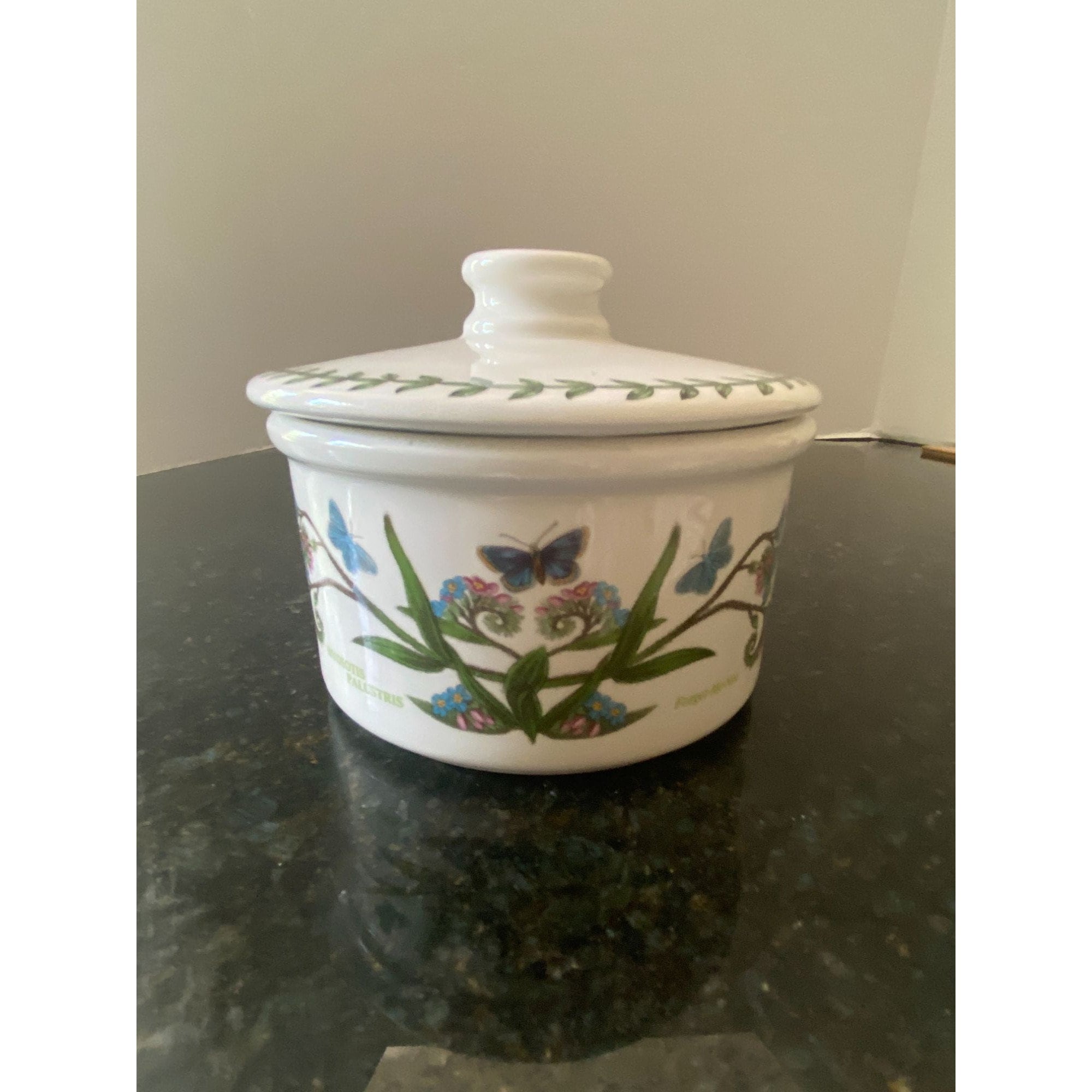 Pétalo Le Creuset Shallow Casserole Iron Cocotte - Claudia&Julia
