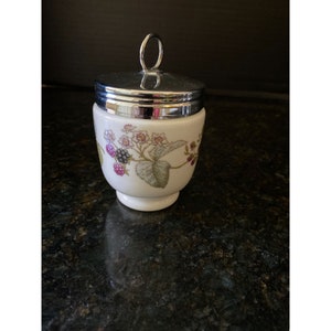 Royal Worcester Porcelain Egg Coddler, Berries Pattern, England, 1970&#39;s