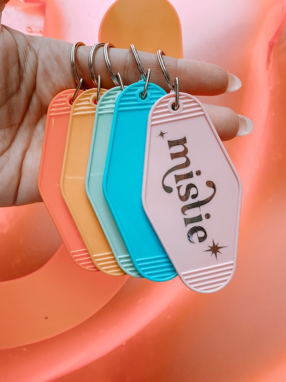 Personalized Keychain, Retro Motel Keychain, Colorful Keychain, Back to School, Retro Keychain, Unique Gift Idea, Car Keys, House Keys, Keys