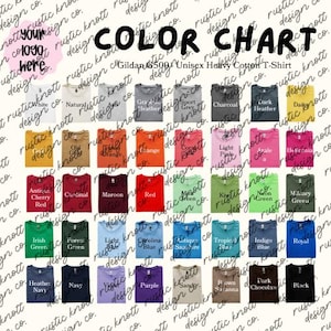 Puede incluir: Carta de colores de camisetas Gildan 6500 Unisex Heavy Cotton en varios colores, incluyendo blanco, gris, rojo y azul. La imagen muestra una cuadrícula de camisetas dobladas, cada una etiquetada con su nombre de color.