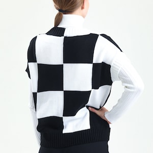 Wednesday Addams Jenna Handknit Black and White Sweater Vest Oversize Blocked Sweater Gothic Chequered Rock Outfit 90's Punk PREORDER