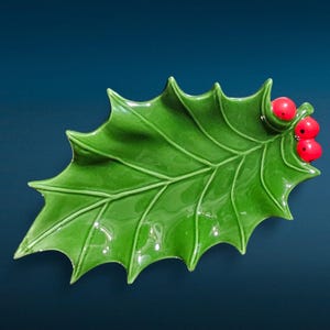 Vintage Holly Leaf  & Red Berries Christmas Holiday Serving Plate