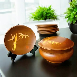 Vintage Japanese Hida Lacquerware Covered Bowl and 10 Small Matching Plates Flowering Gold Bamboo Treen