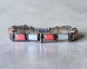 Pulseira vintage de prata com elos em madrepérola e rodocrosita, assinada 950.