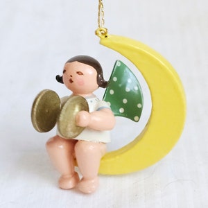WENDT KÜHN - Angel Playing The Drum Figurine