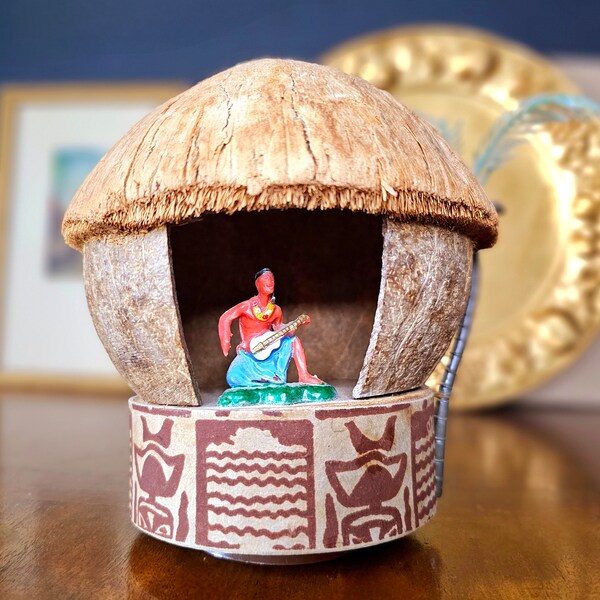 VTG Handgemachte Hawaiianische Kokosnuss Tiki Bar Spieluhr FUNKTIONIERT und SPIELT