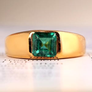 Lebron Emerald Signet Ring, 925 Sterling Silver, Men&#39;s Green Gemstone Ring, Vintage-Style Statement Ring, Weeding Ring, Gift For Her/Him