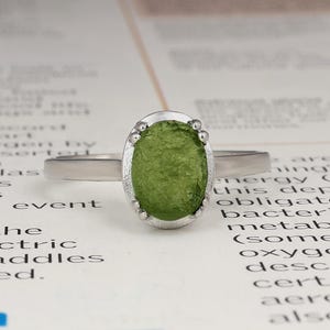 Roher Moldavit Ring, 925 Sterling Silber, Grüner Tektit Kristall Ring, Statement Ring, Meteorit Moldavit Ring Minimalistischen Republik Tschechischen Ring