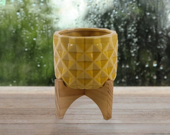 5" CERAMIC DIMPLE Pattern on Wood Stand