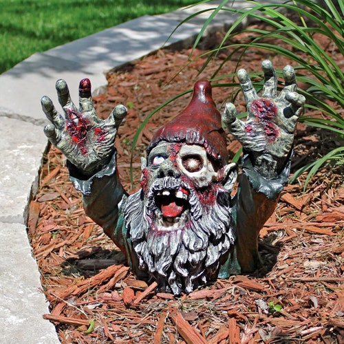 Horror Gnomes Zombie Garden Decoration Outdoor Statues Halloween Bloody Killer Creepy Miniature Gardening Gnomes Lawn Yard Decor