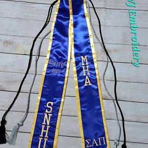 Personalized Graduation Stole – Custom Graduation Sash – Embroidered Grad Stole – Class of 2025 Gift – Graduation Keepsake – Senior Stole