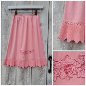 Knock-Out 1950s Crystal Pleated Slip in Bubblegum Pink    Small