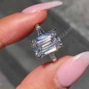 2ct Emerald cut Moissanite Engagement Ring With Tapered Baguette Diamond Wedding Ring 14k Solid Gold Moissanite Wedding Ring promise Ring