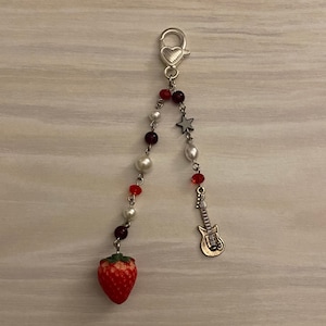 Lana Del Rey Guitar Girlfriend Keychain