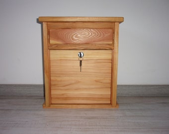 Letterbox / wooden mailbox, made of larch wood, oiled with linseed oil, but also available untreated (engraving possible)