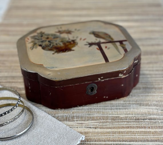 Lacquered Hand Painted Jewelry Glove Box Made in Japan