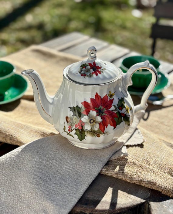 Small Sadler Poinsettia Holiday Teapot England