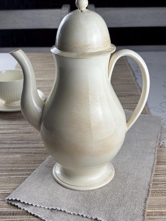 Creamware Pearlware Antique Coffee/Tea Pot Late 18th Century