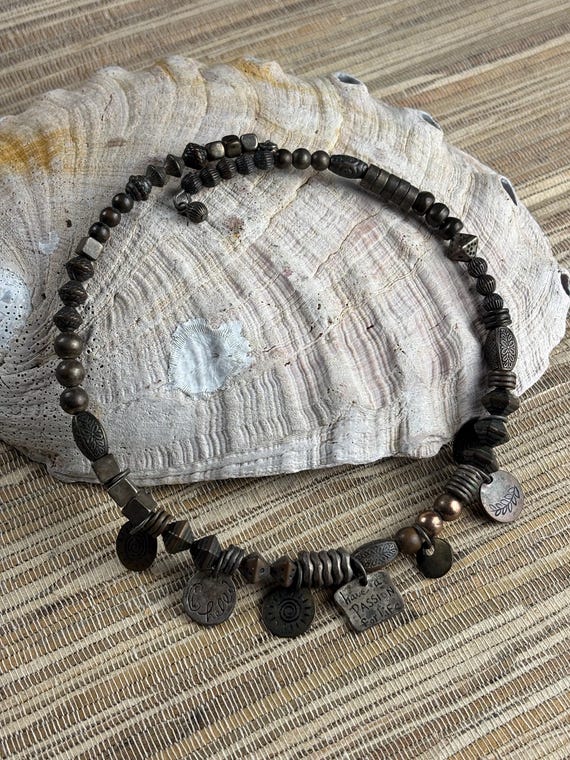Metal Bead Choker with Pendants “Have Passion For Life”