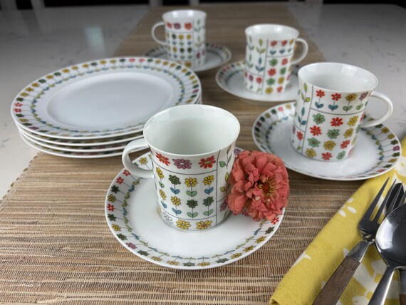 Rosenthal Tegel 4Q71 12 Piece Set Luncheon Plates and Tea Cups