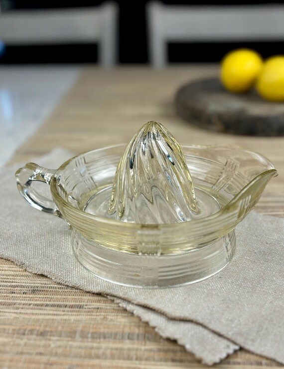 Pressed GlassLarge Clear Glass Juicer