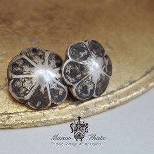 OLD CAUCASUS BEAUTIES pair of mismatched niello silver buttons, Georgia, russia, Dagestan, Armenia, antique buttons, ethnic, Boho, cufflinks