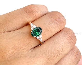 Anel de noivado oval com diamante esmeralda marquise, anel de esmeralda verde, anel de compromisso de noivado exclusivo com lapidação marquise, pedra do mês de maio, presente de aniversário