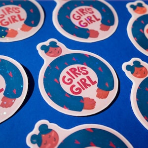 Girls' Girl Sticker – Feministischer Vinyl Sticker mit Glitzerfolie, Frauenpower & Support