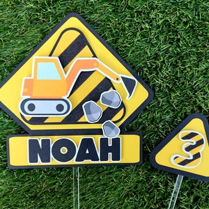 Digger cake topper | Personalised construction birthday cake | Digger birthday party ideas | Digger cake decoration name and age