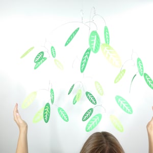 Hanging Leaf Mobile 30&quot; x 30&quot; for infant baby crib nursery spinning decoration