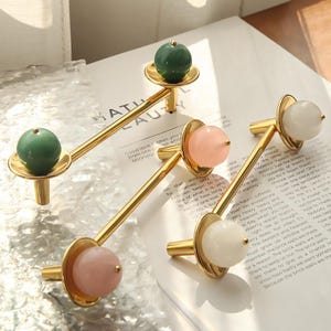 Runt handtag i mässingsmöbeldesign i kristallträ, möbeldekoration, hårdvarutillbehör, lådhandtag, byråhandtag i massivt mässing