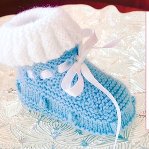 Winter Baby Booties, KNITTING PATTERN 122 (English) | Sizes 0-3 months | Hand Knit Shoes | Very detailed instructions | Instant pdf download