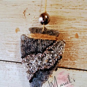 Cute full size hanging geode arrowhead freshie