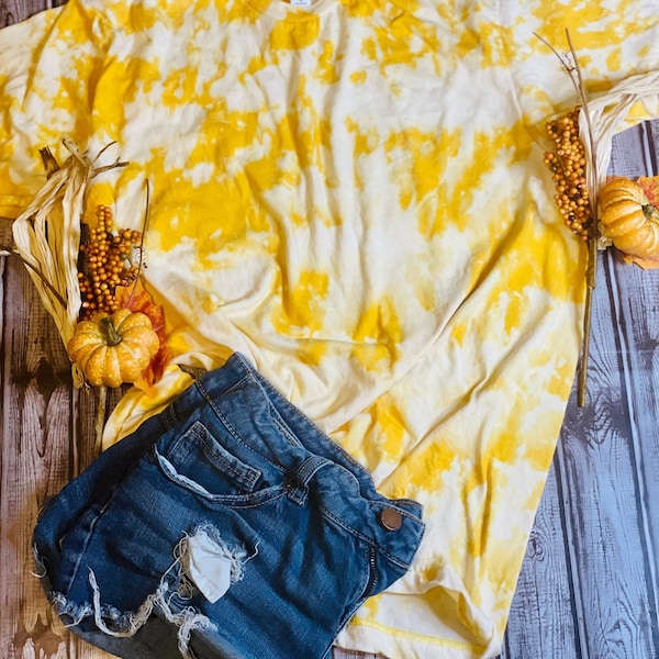 Reverse Tie Dye T-shirt, Bleached Tie Dye, Acid Wash Shirt, Handmade Tie Dye Shirt, Bleached T-Shirt, Yellow and White Acid Wash