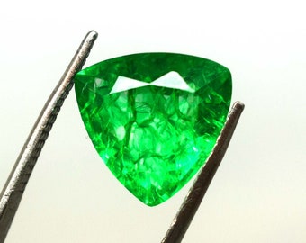 8.50 Ct Spectacular Green Colombian Emerald Ring Size Trillion Shape Loose Gemstone wih Free Gift For Ring Making