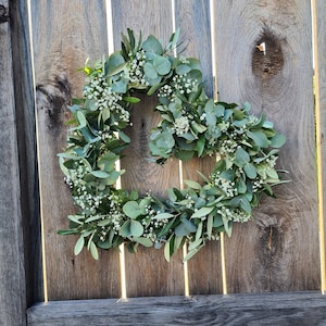 Hand-tied heart made of fresh eucalyptus / heart wreath for church pew / flower heart for wedding / heart-shaped bridal decoration / door wreath