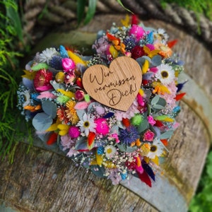Trockenblumenherz (Sommer/Frühling) personalisiert / Herz aus Trockenblumen / Grabgesteck für Beerdigung / Grabherz Friedhof / Sternenkind