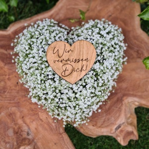 frisches Schleierkrautherz personalisiert / Herz Schleierkraut / Blumenschmuck Grab "Wir vermissen dich" / Grabherz Friedhof / Sternenkind