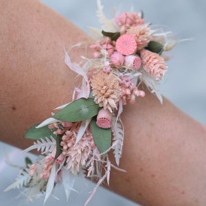Trockenblumen Armand, Armband aus Trockenblumen, Blütenband für Handgelenk, Brautschmuck Blumenarmband, haltbares Blütenarmband, Armschmuck Braut Trockenblumen, Kränzchen für Handgelenk, Blumenarmband Kommunion, Armschmuck Kommunion