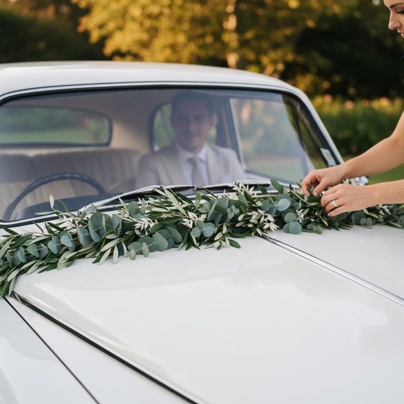 frische Tischgirlande, Brautgirlande, Autoschmuck Girlande grün, Autogirlande, Blumenschmuck für Tisch Eukalyptus und Olive, gebundene Hochzeitgirlande, Girlande Traubogen, frisch gebundene Girlande, Tischgesteck Hochzeit, Girlande freie Trauung